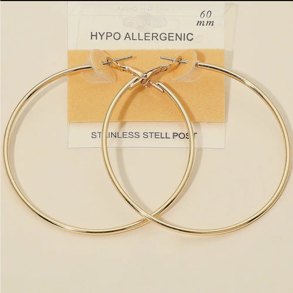 Gold 60mm hypoallergenic hoop earrings - Picture 2 of 2